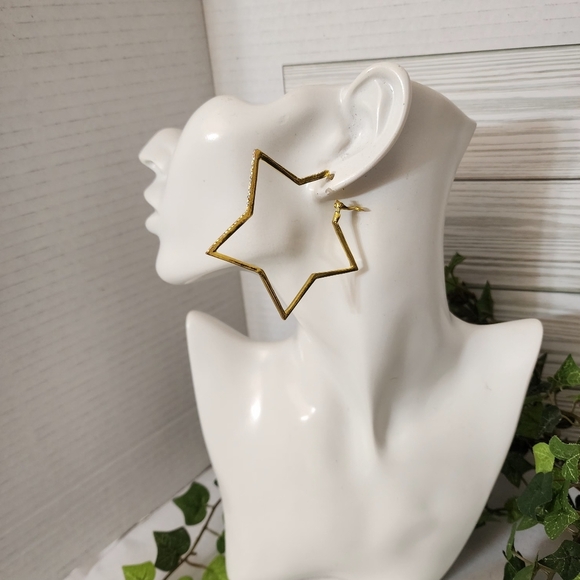 Gold Star Shape Hoop Earrings With Cubic Zirconia Stones - Picture 7 of 8